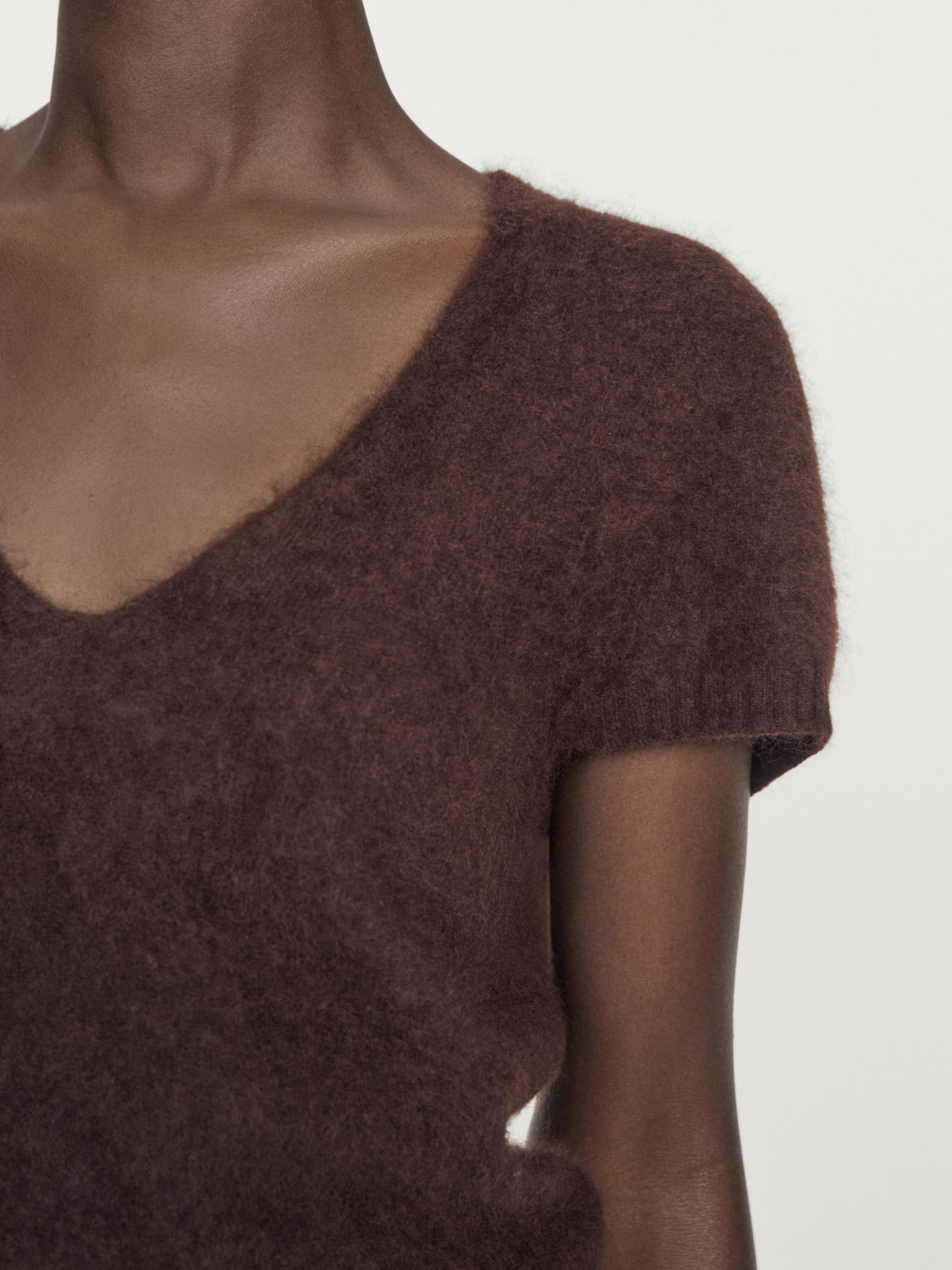 Wool and cashmere V-neck knit sweater